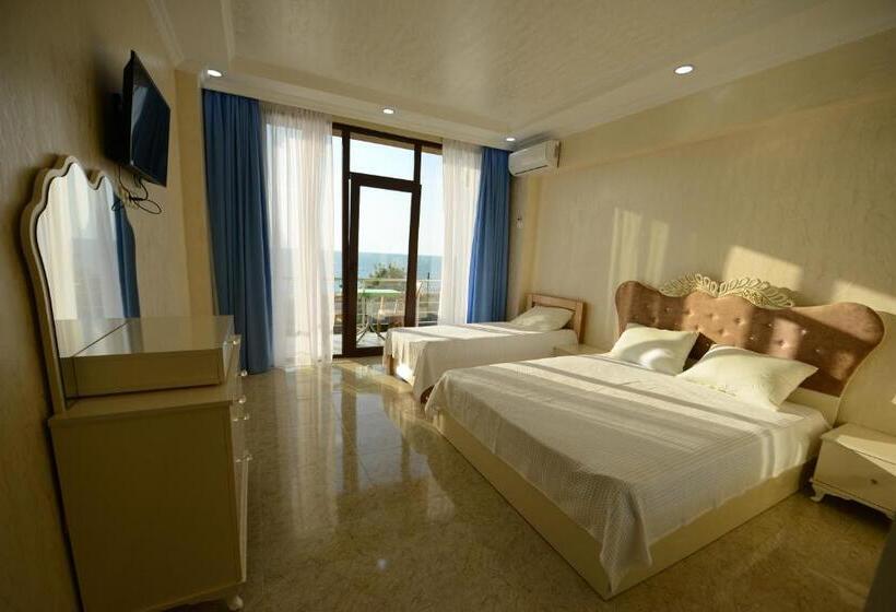 Triple Room Sea View, Medea Kvariati