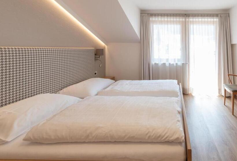 דירת שני חדרים, Villa Aurelia