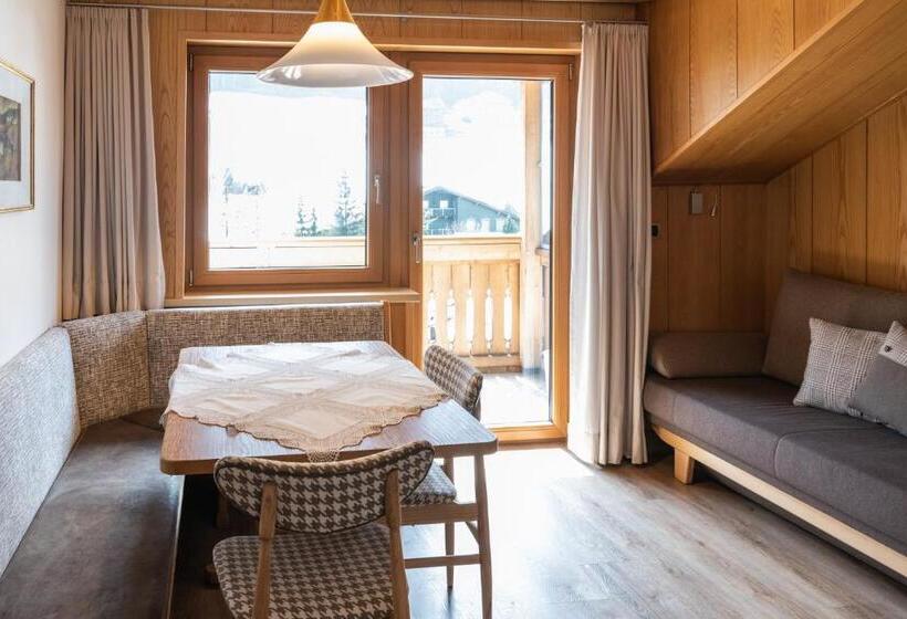 דירת שני חדרים, Villa Aurelia