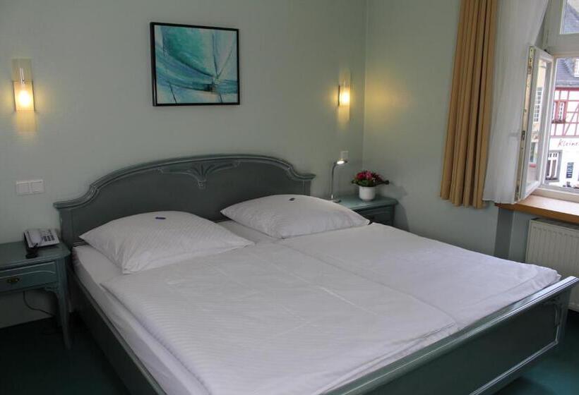 标准间, Zum Stern