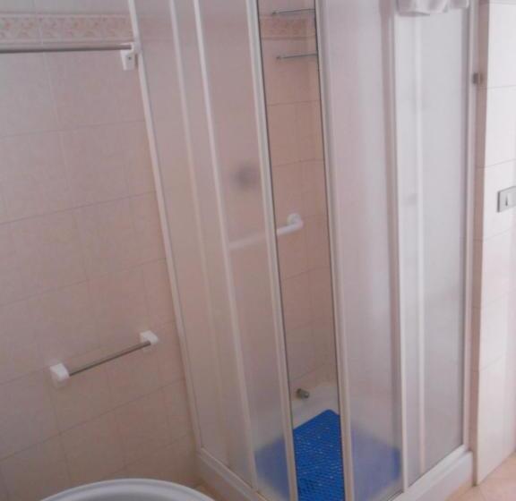 اتاق استاندارد سه نفره, Pensione Verde Luna