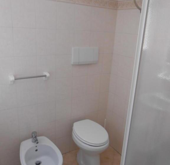 اتاق استاندارد سه نفره, Pensione Verde Luna