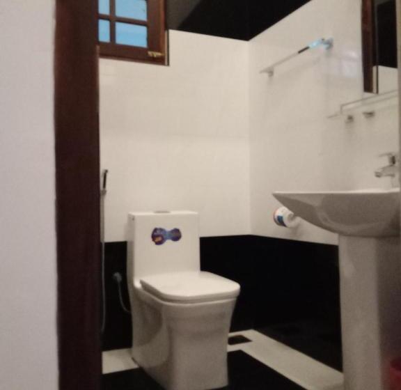 اتاق لوکس با بالکن و چشم‌انداز دریا, Kolition Villa