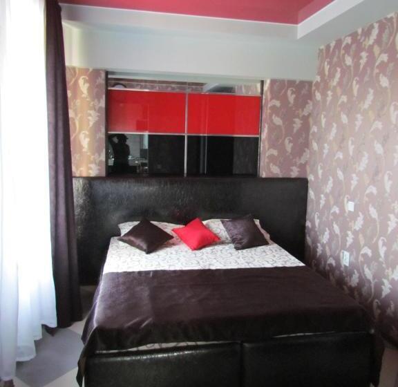 اتاق استاندارد چهار تخته, Guest House Khan