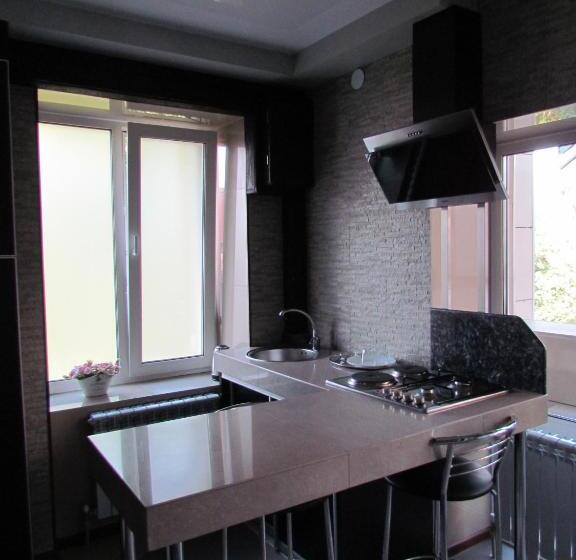 اتاق لوکس, Guest House Khan