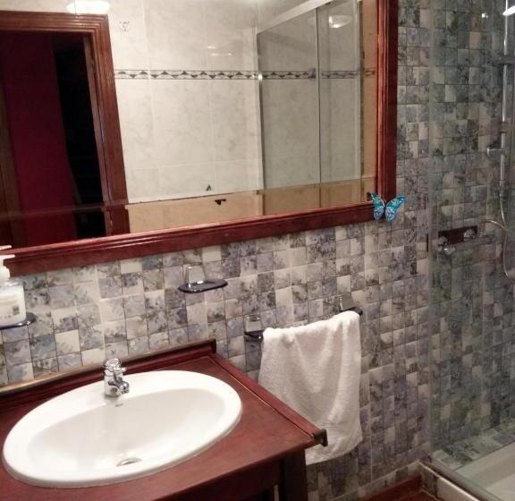 בית, 4 חדרי שינה, Casa Escosa