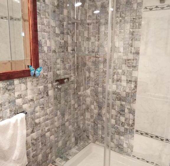 בית, 4 חדרי שינה, Casa Escosa