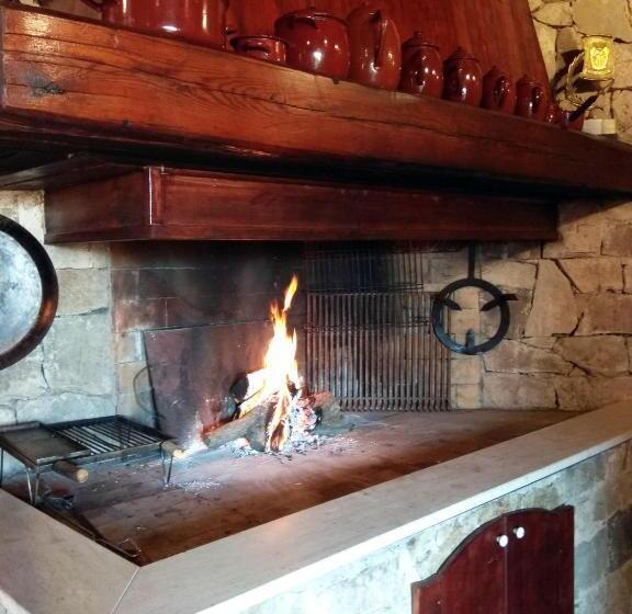 בית, 4 חדרי שינה, Casa Escosa