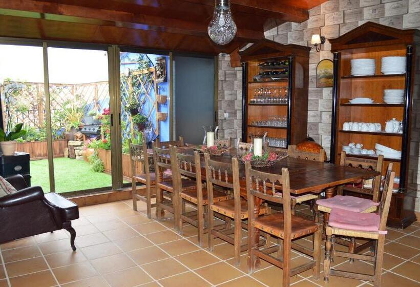 בית, 4 חדרי שינה, Casa Escosa