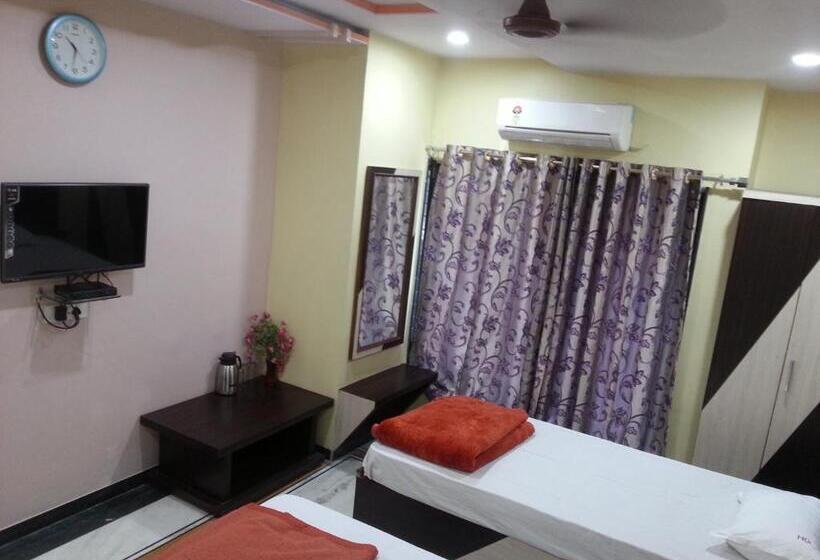 اتاق لوکس, Gujrat