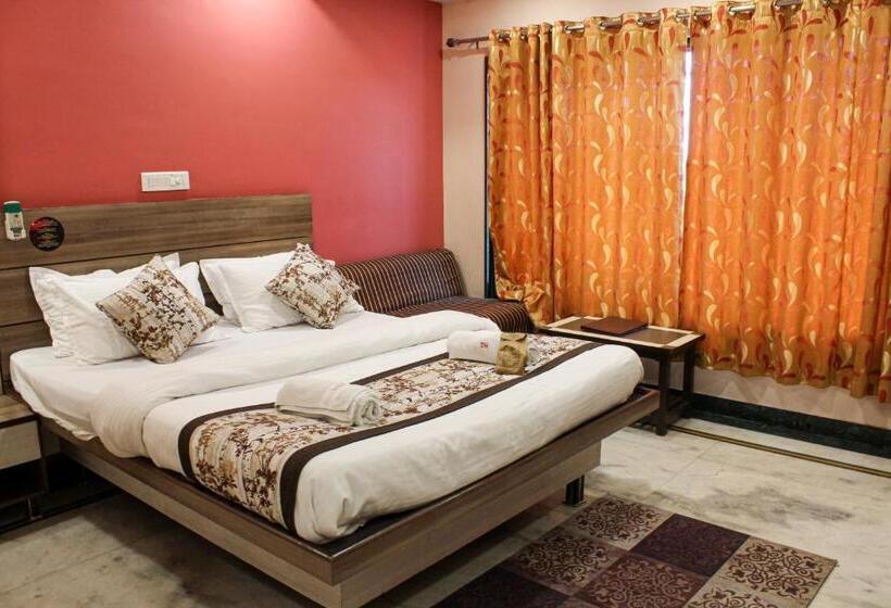 اتاق سوپریور, Gujrat