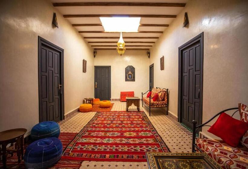 디럭스 룸, Riad Les Jardins De Merzouga