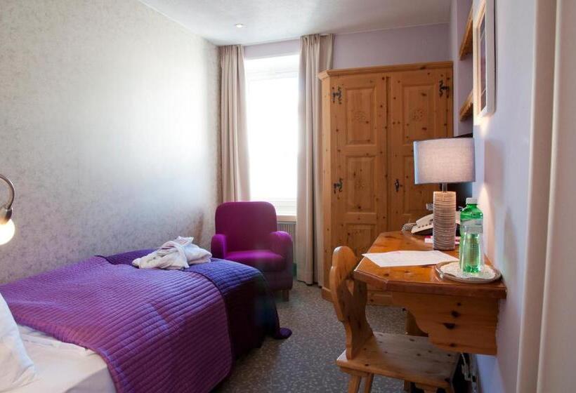 חדר יחיד בסיסי, Rosatsch Sleep Only