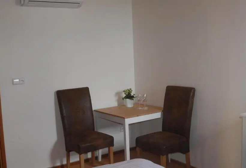 スタンダードルーム, Penzion Na Náměstí