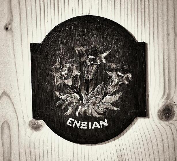 Standardrum, Berghaus Alpenrösli