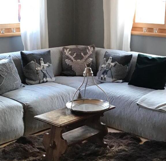 1 Sovrums Stuga, Berghaus Alpenrösli