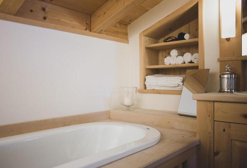 1 Sovrums Stuga, Berghaus Alpenrösli