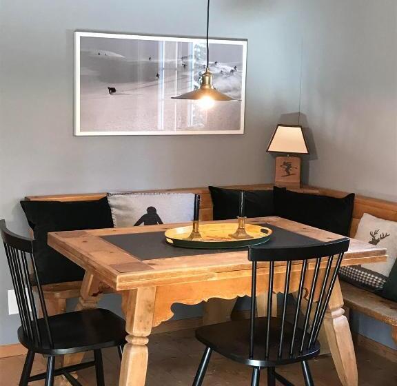 1 Sovrums Stuga, Berghaus Alpenrösli