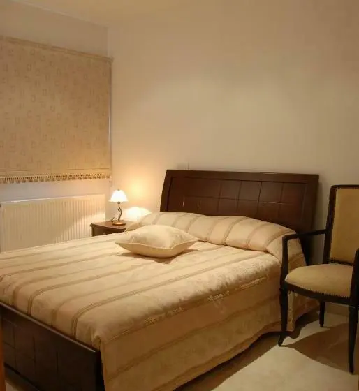 ファミリールーム, Vengera Suites
