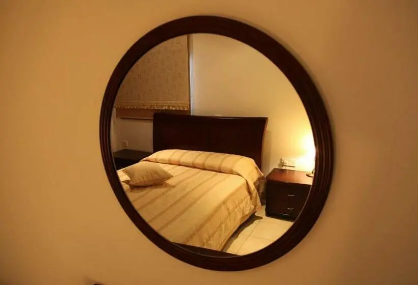 ファミリールーム, Vengera Suites
