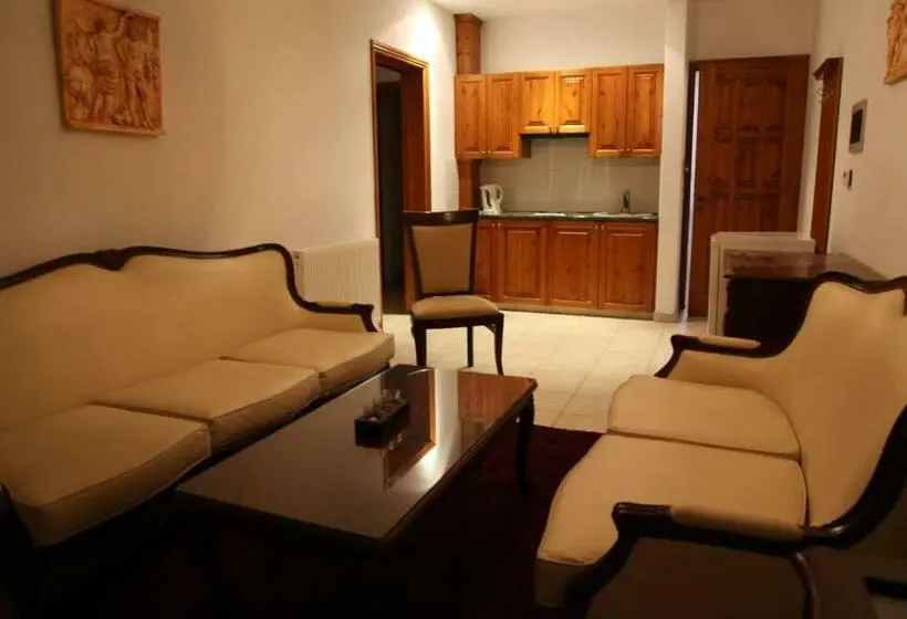 ファミリールーム, Vengera Suites