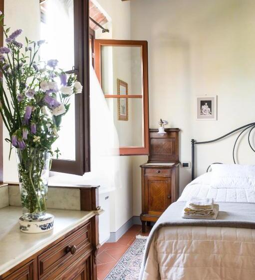 דירת חדר נוף לבריכה, Fattoria Pogni