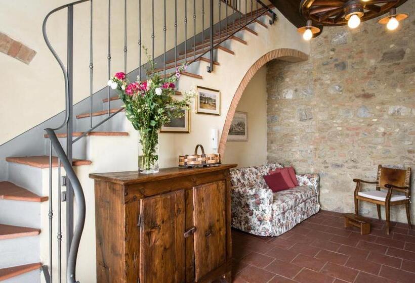 דירת חדר נוף לבריכה, Fattoria Pogni