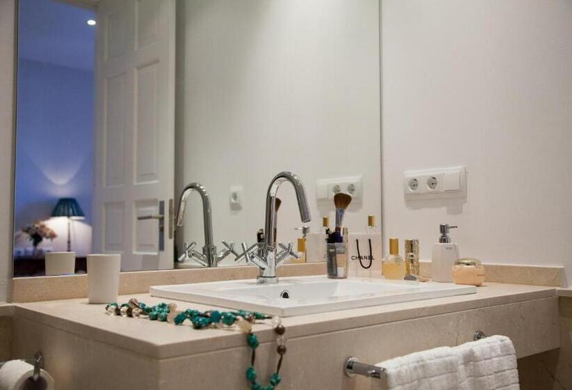 اتاق استاندارد, La Carreña