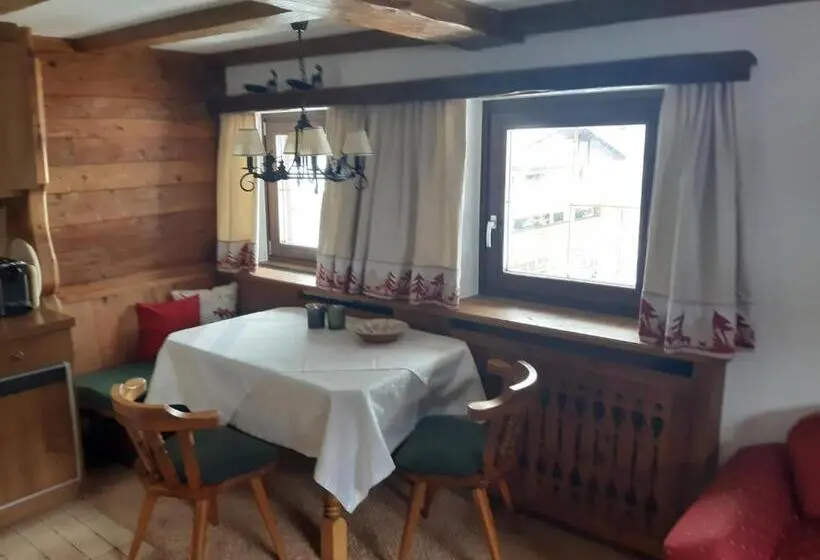 Huoneisto 1 Makuuhuone, Hubertusklause
