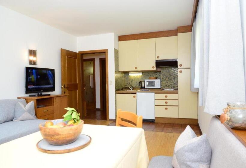 דירה בת חדר שינה 1 עם מרפסת, Residence Granvara