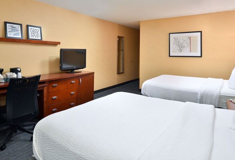 Номер Стандарт 2 Двуспальные Кровати, Courtyard Detroit Utica