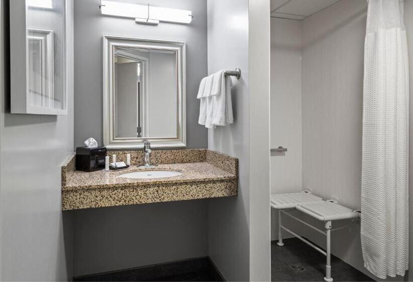 스탠다드 룸 킹사이즈 침대, Courtyard La Crosse Downtown/mississippi Riverfront