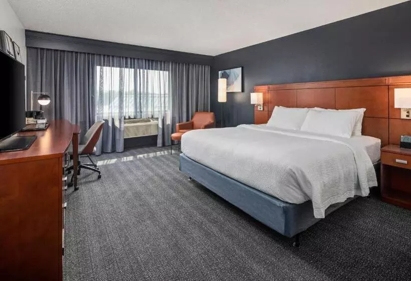 اتاق استاندارد با تخت بزرگ, Courtyard La Crosse Downtown/mississippi Riverfront