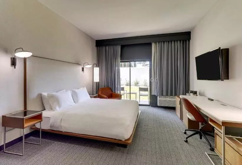 障害者適応デラックスルーム, Courtyard Lexington South/hamburg Place