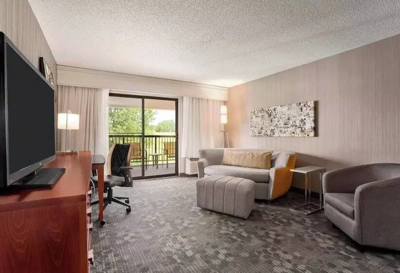 سوئیت با بالکن, Courtyard By Marriott Springfield
