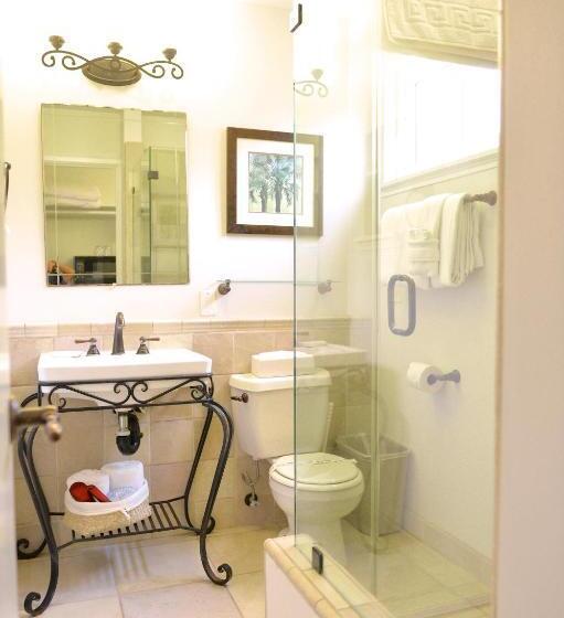 标准间, Crown City Inn Coronado