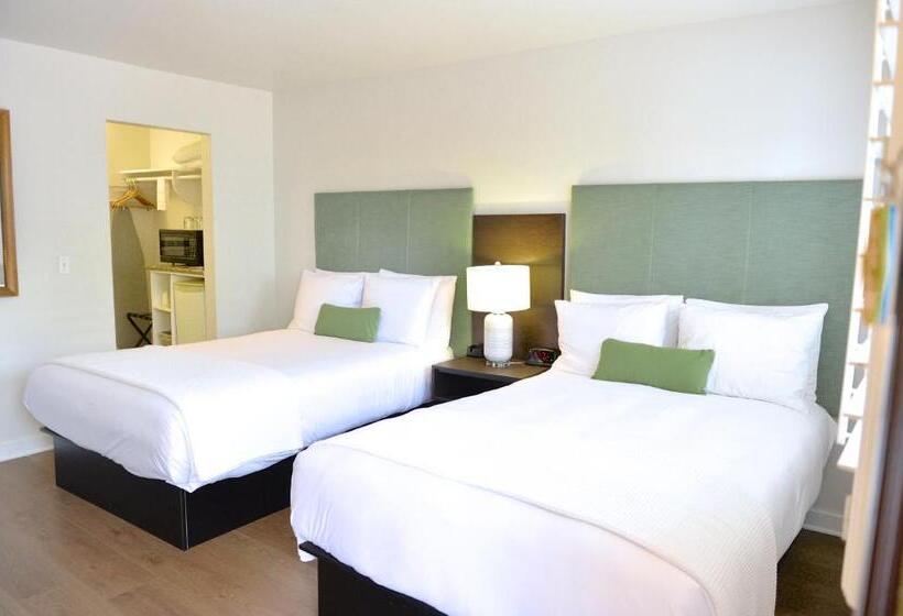 带2个双人床的标准工作室, Crown City Inn Coronado