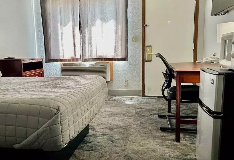 سوییت, Travelodge By Wyndham Lincoln South