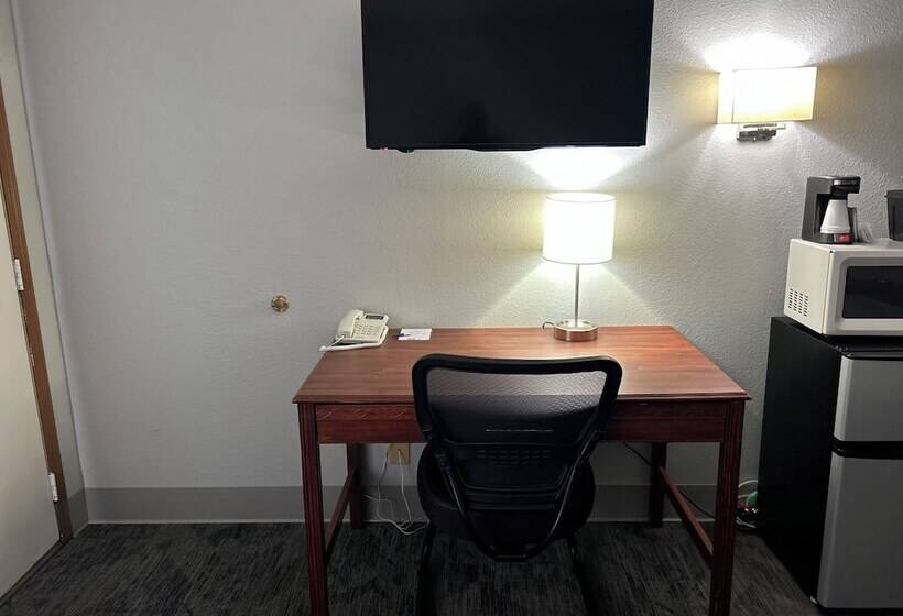 スイート, Travelodge By Wyndham Lincoln South