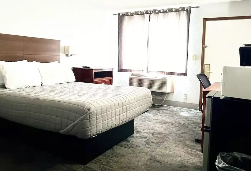 سوییت, Travelodge By Wyndham Lincoln South