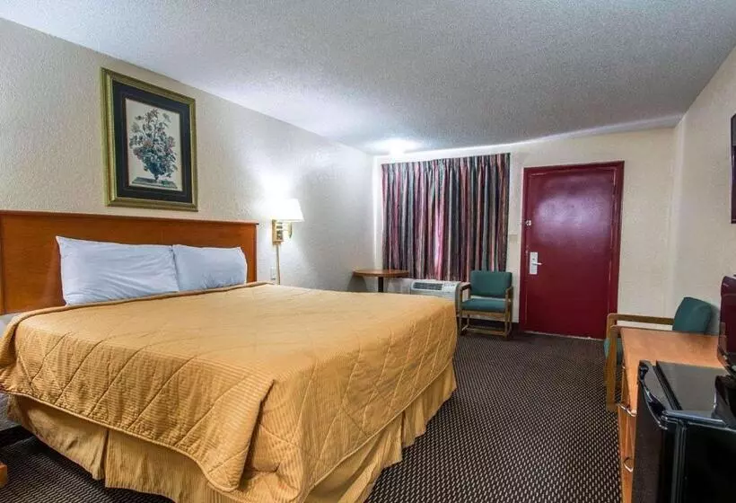 キングサイズベッドのスタンダードルーム, Rodeway Inn Fort Pierce I95