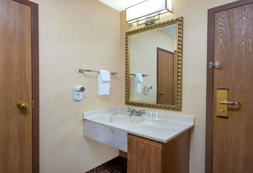 غرفه قياسيه سريرين مزدوجين, Super 8 By Wyndham Charleston Sikeston East Mo