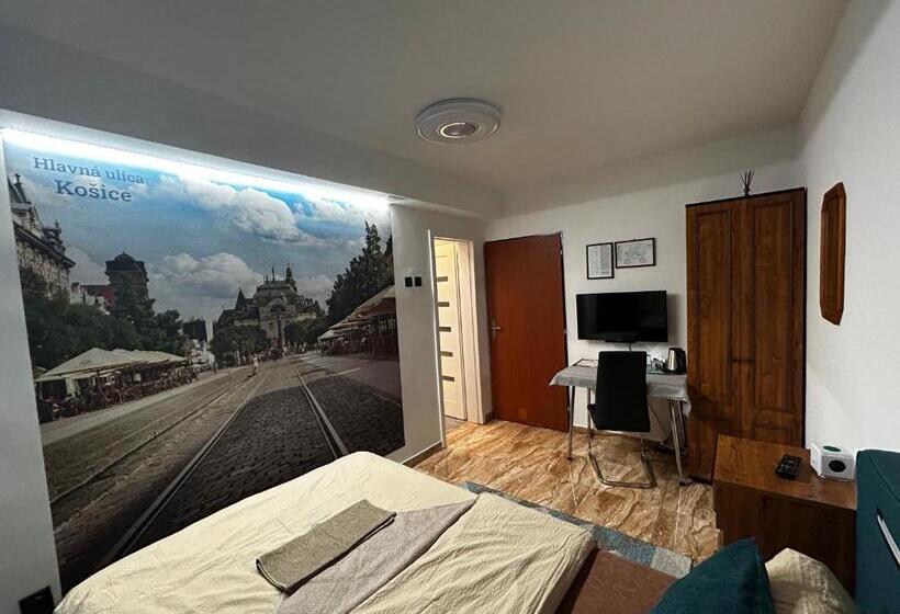 Quarto Deluxe Individual, Penzión Rozália