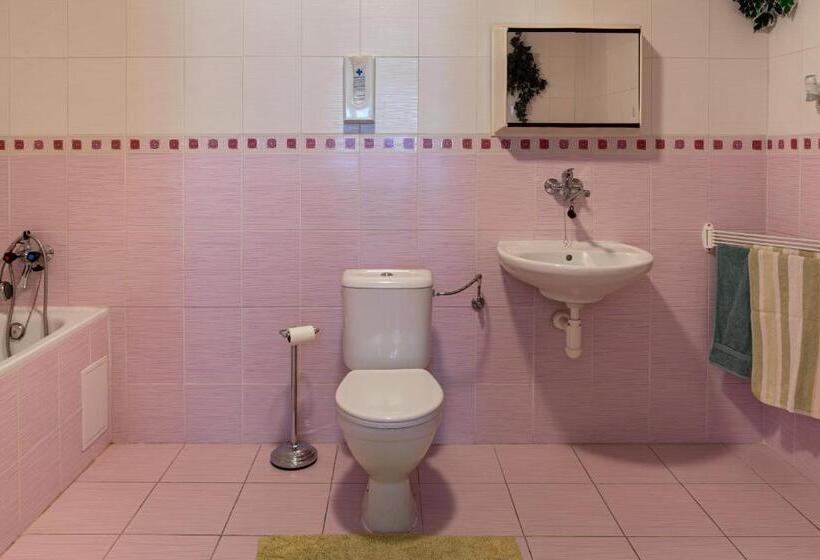 Quarto Estandar, Penzión Rozália