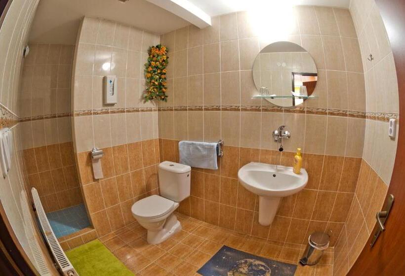 Quarto Deluxe, Penzión Rozália