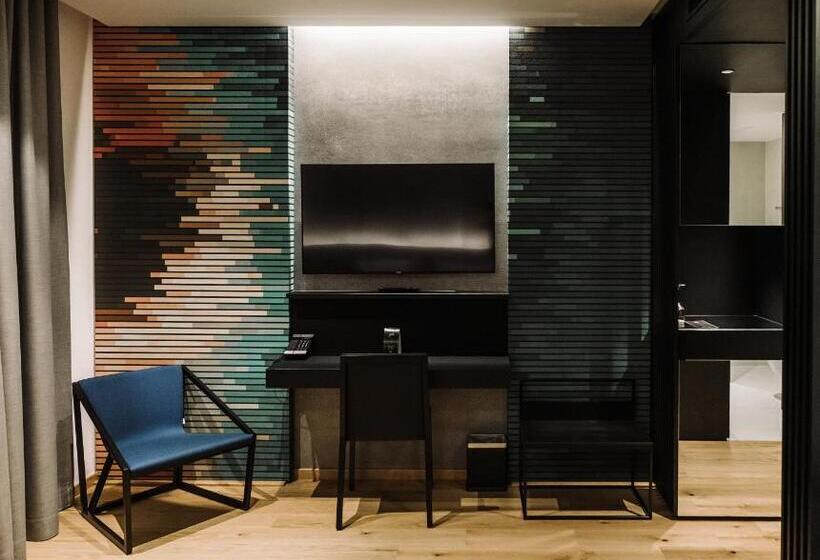 اتاق سوپریور, A Plus