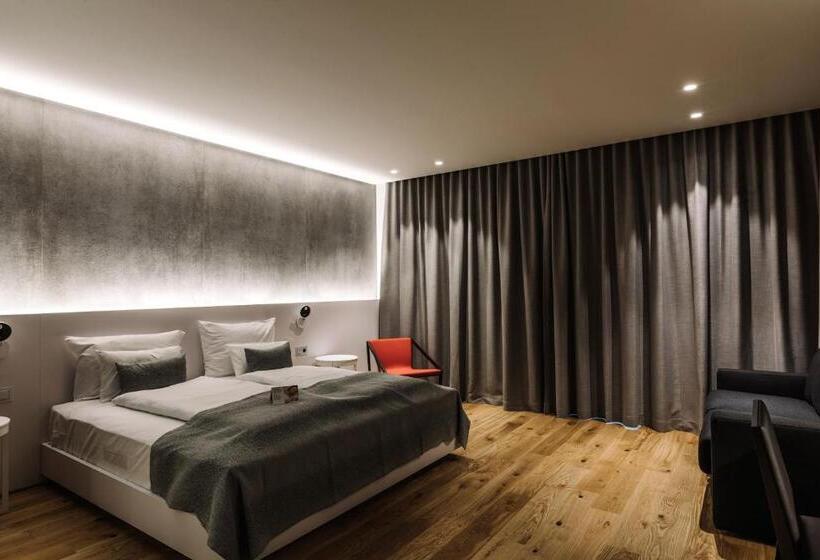 سوییت جونیور, A Plus