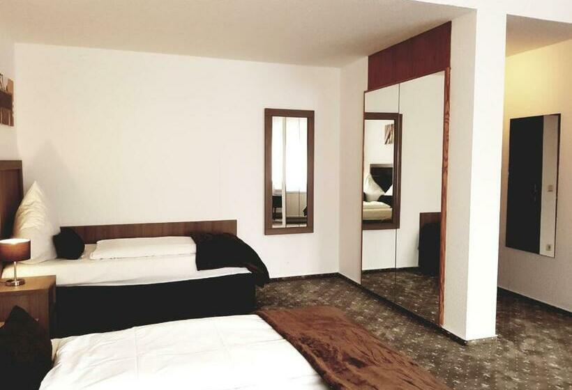 Номер Стандарт Трехместный, Easy&cosy Hotel Moers
