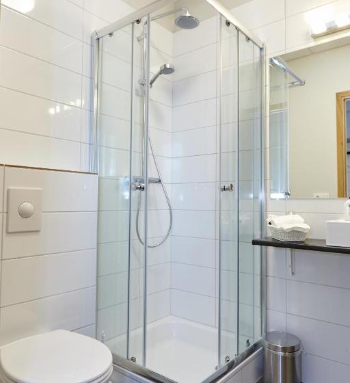 اتاق استاندارد چهار تخته, Heiðmork