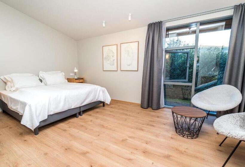 اتاق لوکس, Husafell